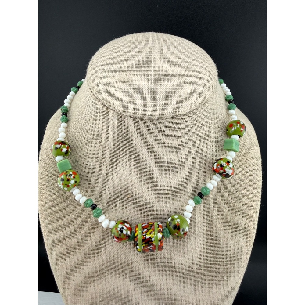 Vintage Beaded Art glass Necklace Green White 16”